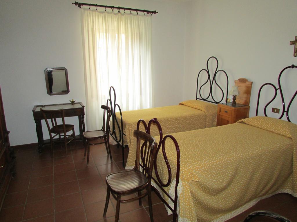 Agriturismo Dea Valfabbrica 外观 照片