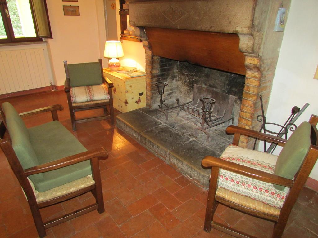 Agriturismo Dea Valfabbrica 外观 照片