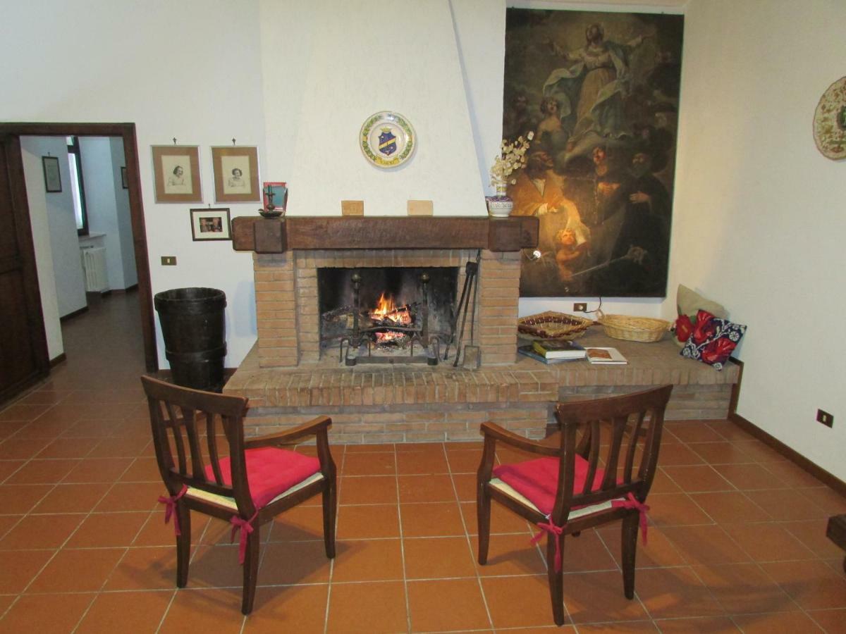 Agriturismo Dea Valfabbrica 外观 照片
